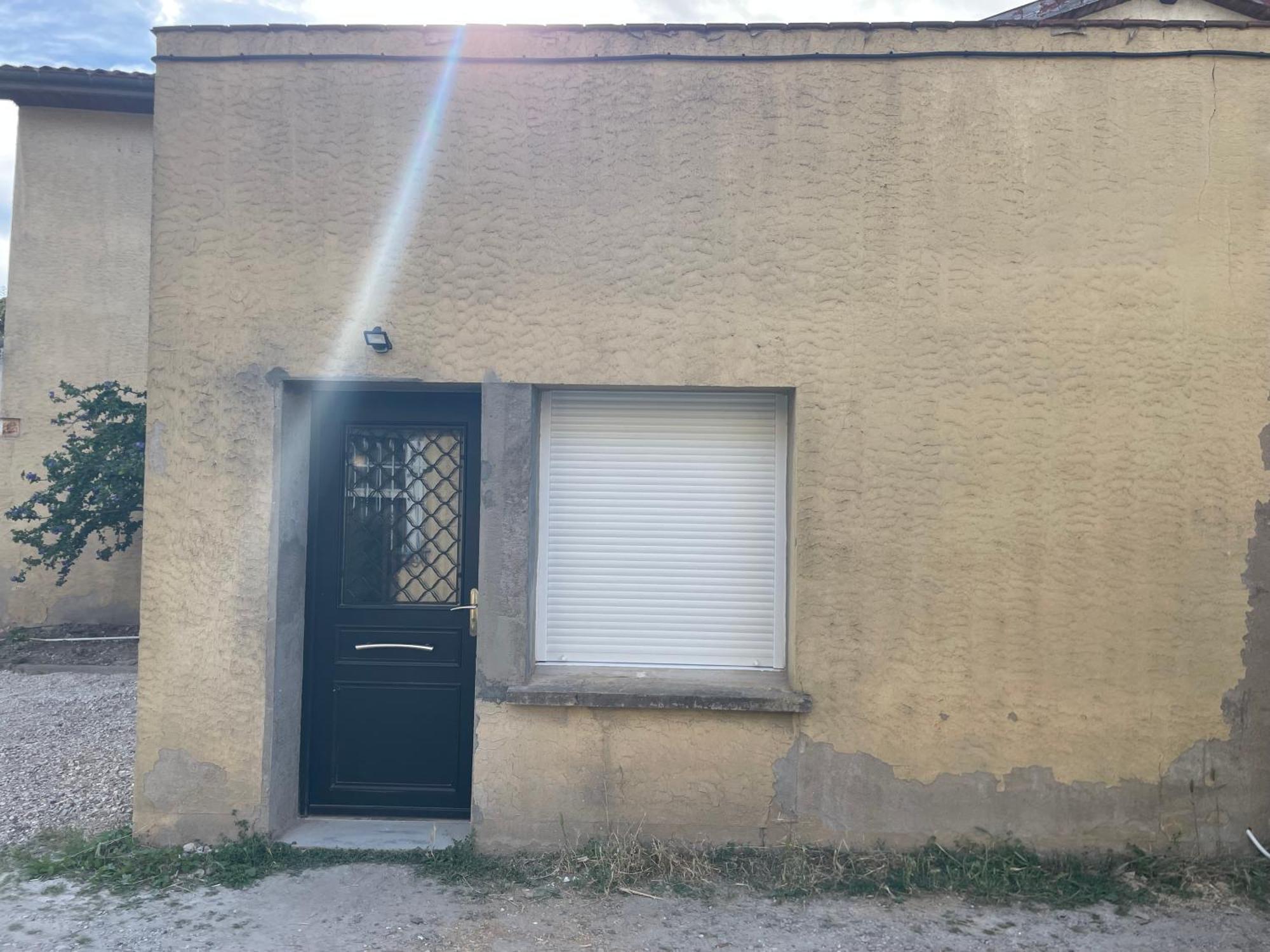 Le Pelican Villars-les-Dombes Exterior photo